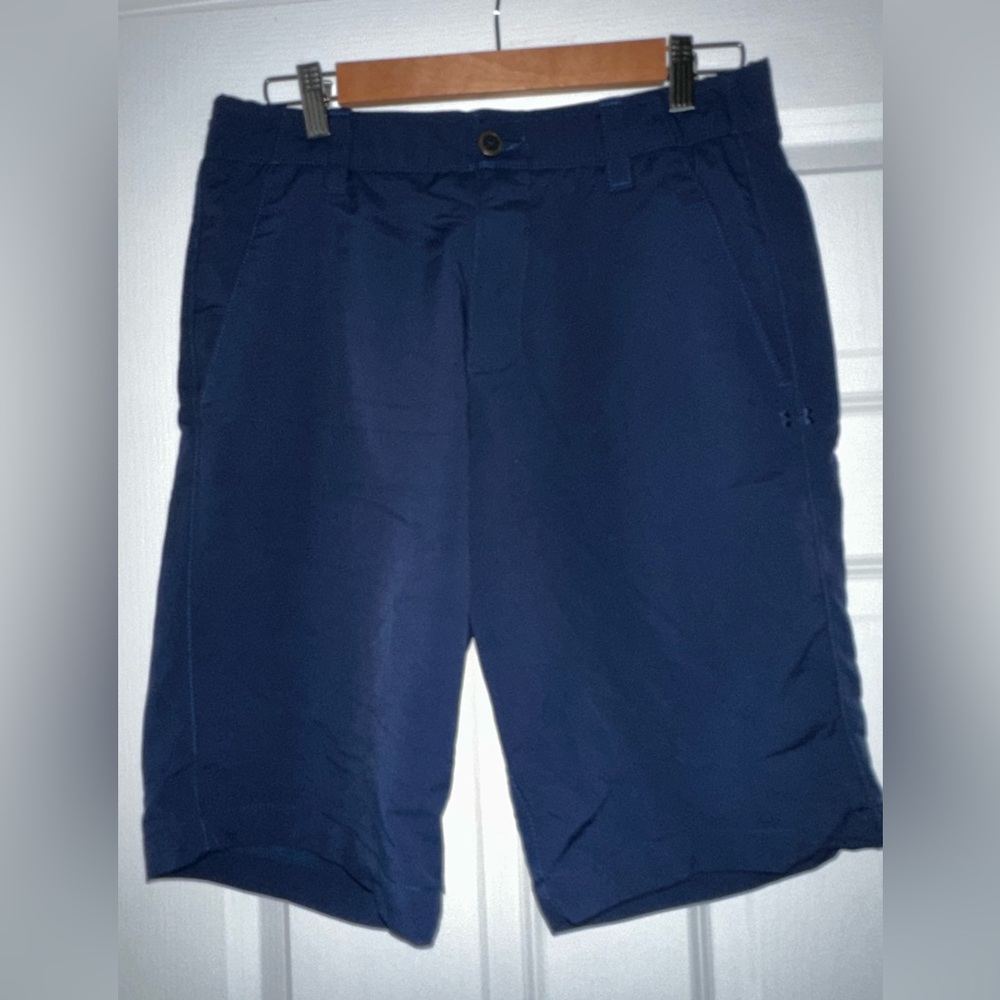Men’s Dark Blue Under Armour Golf Shorts. 30” waist.
